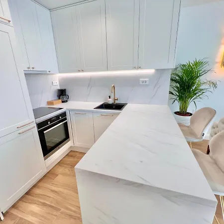 Velvet - Free Private Garage Appartement