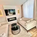 Velvet - Free Private Garage